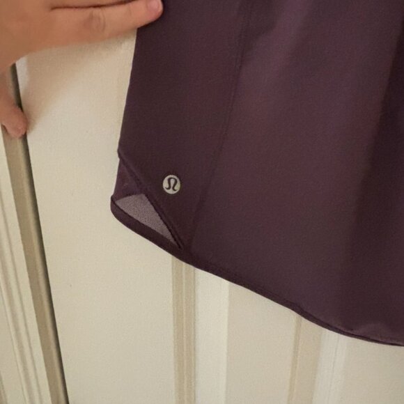 Lululemon Hotty Hot High-Rise Lined Short 4" | Size 10 - Picture 9 of 11